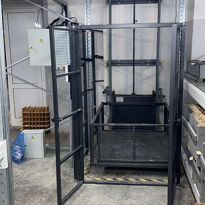 Мачтовый цепной подъемник, 300 кг