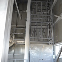 Подъемник грузовой в металлокаркасной шахте, 1000 кг, Иваново