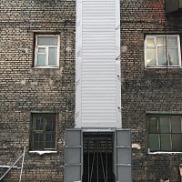 Подъемник грузовой в металлокаркасной шахте, 1000 кг, Ярославль