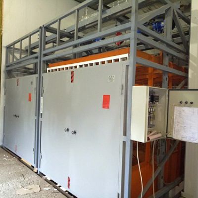 Подъемник грузовой в металлокаркасной шахте